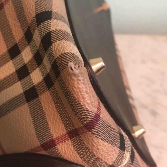 Burberry Thornley Bowler Bag - Picture 4 of 9